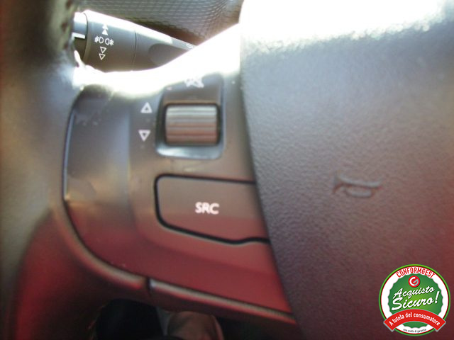 PEUGEOT 208 usata, con Touch screen
