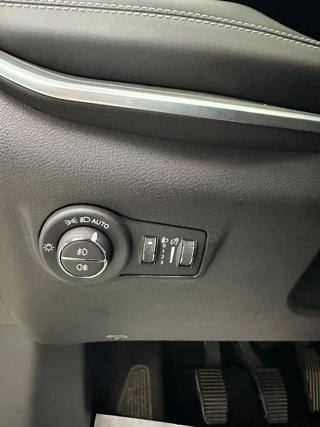 JEEP Compass usata, con Sedile posteriore sdoppiato