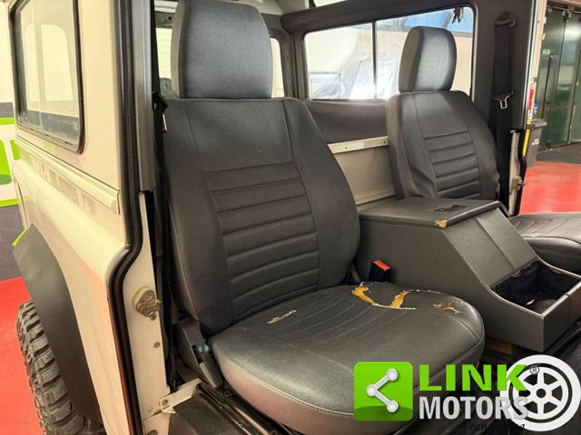 LAND ROVER Defender usata 11