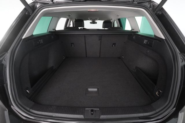 VOLKSWAGEN Passat usata 12