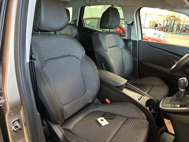 RENAULT Scenic usata, con Sedile posteriore sdoppiato