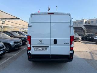 PEUGEOT Boxer usata, con Vivavoce