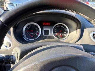 RENAULT Clio usata, con Airbag laterali