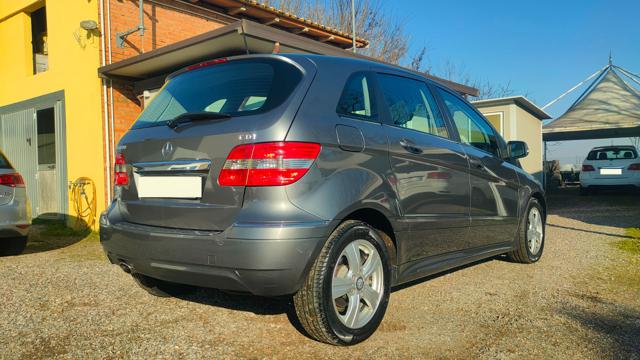 MERCEDES-BENZ B 180 usata, con Airbag laterali