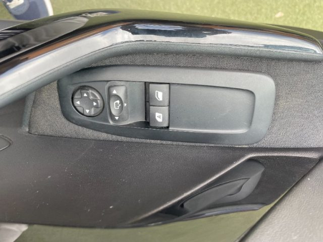 PEUGEOT 208 usata, con ESP