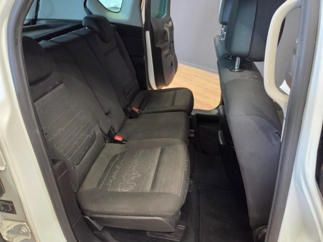 OPEL Meriva usata, con Fendinebbia
