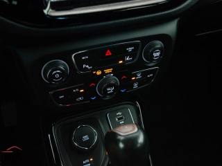 JEEP Compass usata, con Volante in pelle