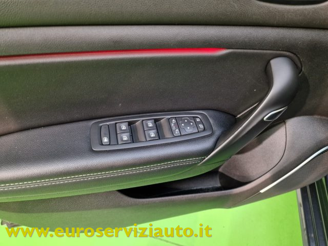 RENAULT Megane usata, con Specchietti laterali elettrici
