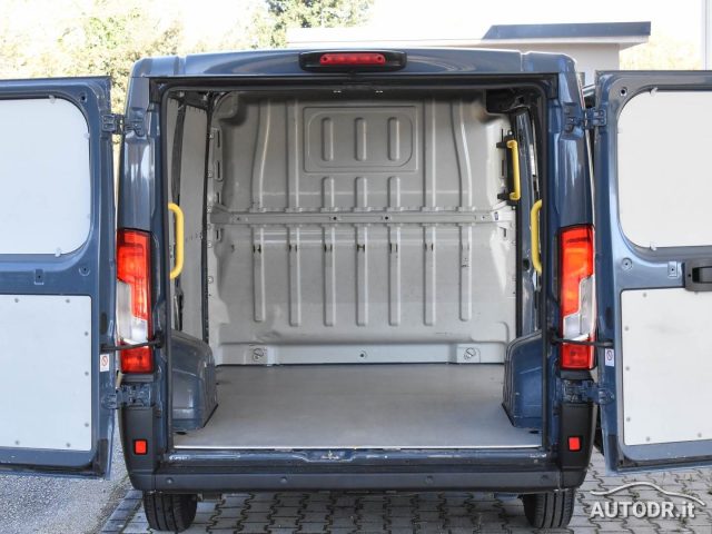 PEUGEOT Boxer usata, con Fendinebbia