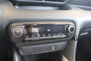 TOYOTA Yaris usata, con Sensore di luce