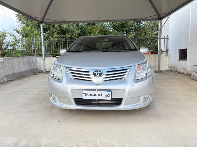 TOYOTA Avensis usata, con Airbag