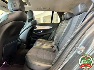 MERCEDES-BENZ E 220 usata, con Luci diurne LED