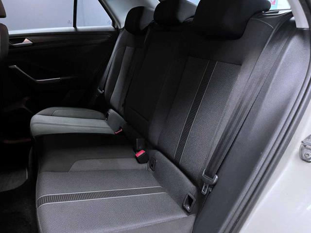 VOLKSWAGEN T-Roc usata, con USB