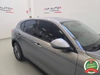 ALFA ROMEO Stelvio usata, con Airbag testa