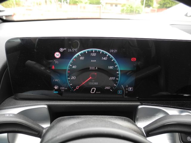 MERCEDES-BENZ GLB 200 usata, con Boardcomputer