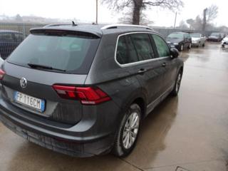 VOLKSWAGEN Tiguan usata, con Airbag laterali