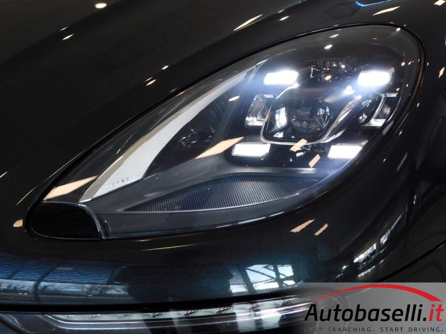 PORSCHE Macan usata, con USB