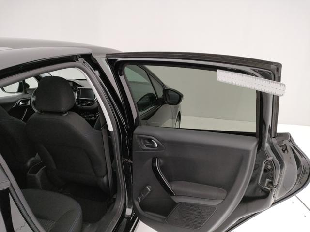 PEUGEOT 208 usata, con Climatizzatore automatico, 2 zone