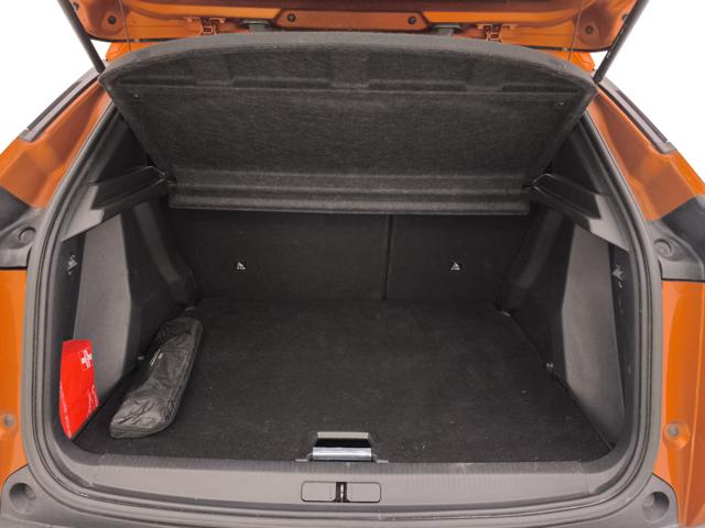 PEUGEOT 2008 usata, con Autoradio digitale