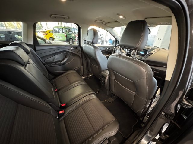 FORD Kuga usata, con Bracciolo