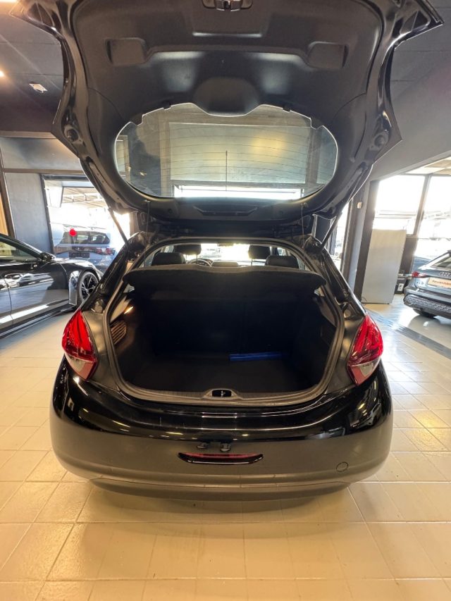 PEUGEOT 208 usata, con Chiusura centralizzata telecomandata