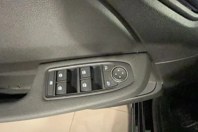 RENAULT Clio usata, con Controllo trazione