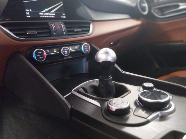 ALFA ROMEO Giulia usata, con Volante in pelle