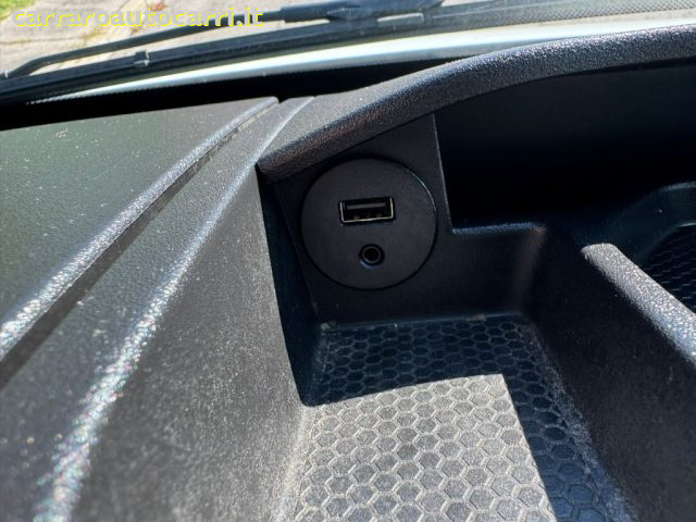 IVECO Daily usata, con USB
