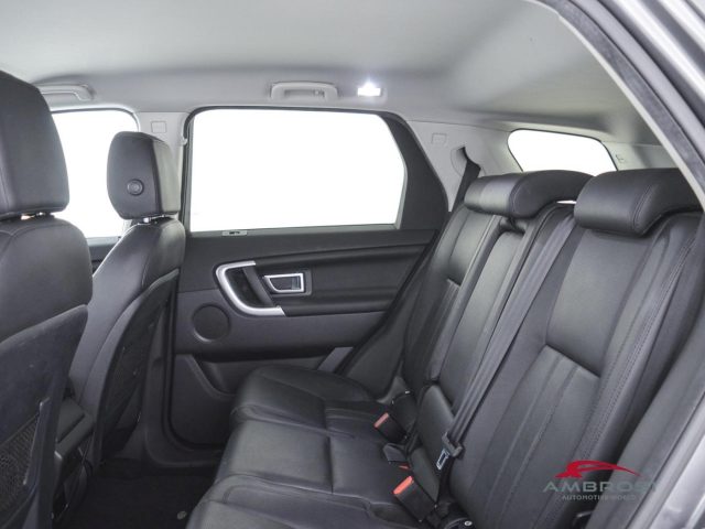 LAND ROVER Discovery Sport usata 9