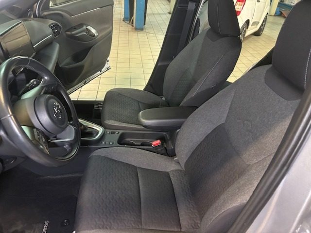 TOYOTA Yaris Cross usata, con Autoradio digitale