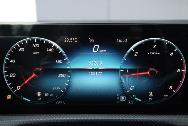 MERCEDES-BENZ CLA 220 usata, con Frenata d