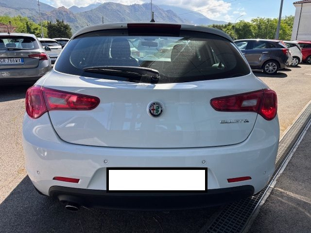 ALFA ROMEO Giulietta usata, con Autoradio