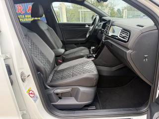 VOLKSWAGEN T-Roc usata 26