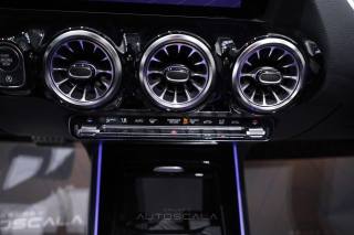 MERCEDES-BENZ GLA 200 usata, con Autoradio digitale