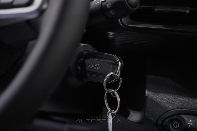 JEEP Avenger usata, con Autoradio digitale