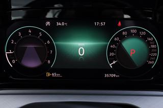 VOLKSWAGEN Golf usata, con Sensori di parcheggio anteriori