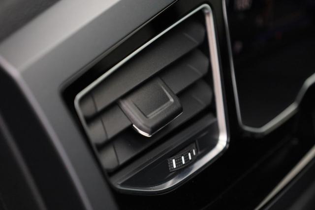 VOLKSWAGEN Taigo usata, con Frenata d