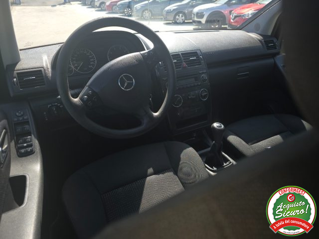 MERCEDES-BENZ A 160 usata, con Controllo automatico clima
