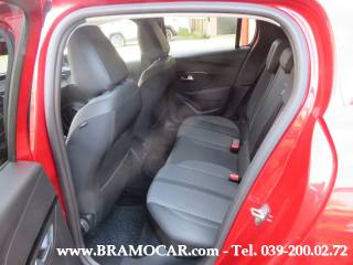 PEUGEOT 208 usata, con Sedile posteriore sdoppiato