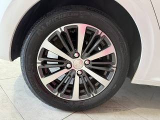 PEUGEOT 208 usata 16