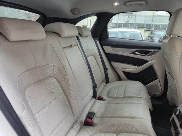 JAGUAR F-Pace usata, con Controllo automatico clima