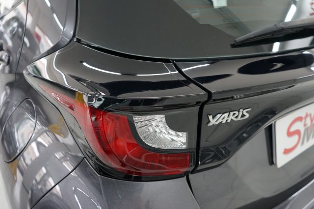 TOYOTA Yaris usata 23