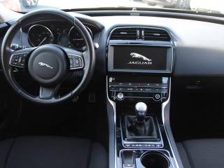 JAGUAR XE usata, con Servosterzo