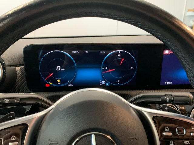 MERCEDES-BENZ A 180 usata, con Sensori di parcheggio anteriori