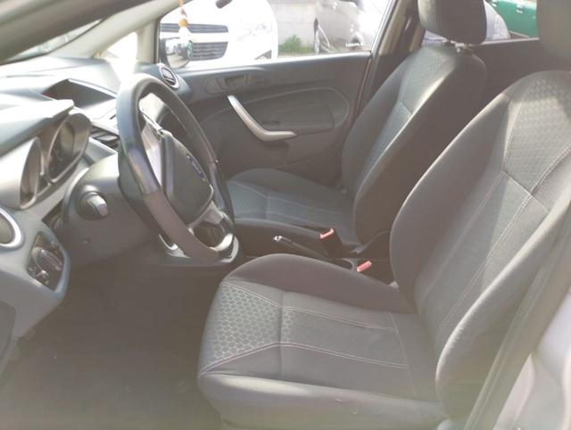 FORD Fiesta usata, con Autoradio