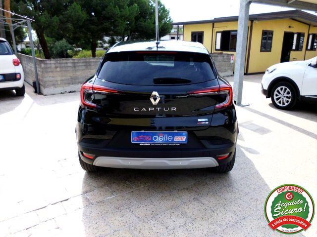 RENAULT Captur usata, con Autoradio