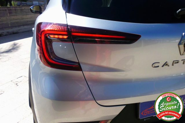 RENAULT Captur usata, con Sensori di parcheggio anteriori