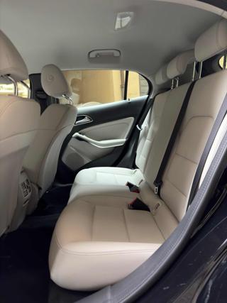 MERCEDES-BENZ GLA 180 usata, con Climatizzatore