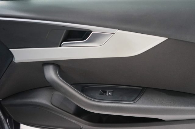 AUDI A4 usata, con Airbag testa