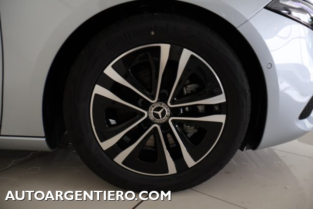 MERCEDES-BENZ A 180 usata, con Chiusura centralizzata